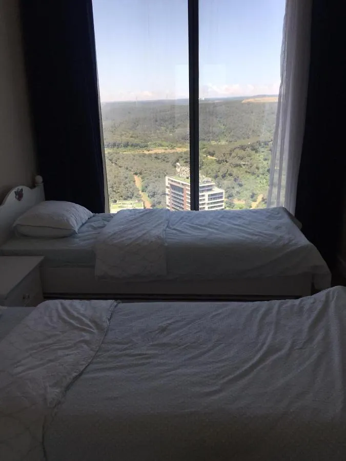 Skyland Istanbul 0*,